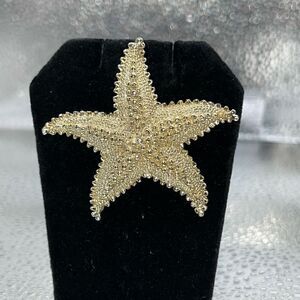 Vintage Textured Starfish Pin Brooch Silver Tone Nautical Sea Beach Classic